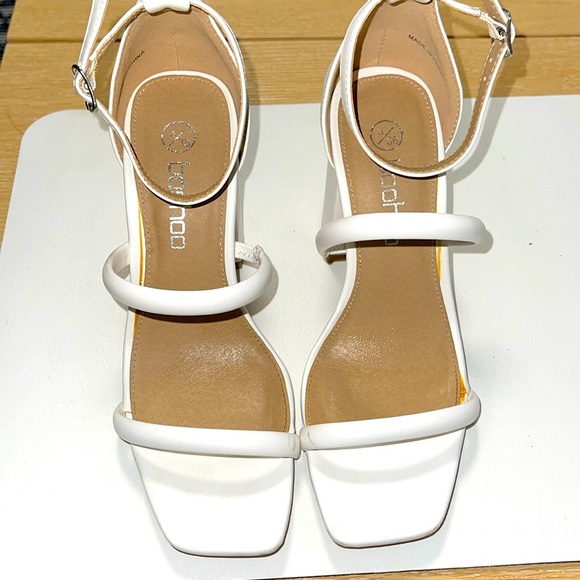 Boohoo Shoes - Worn once, BOOHOO- White strapped, block Heel with a square toe. 3 1/2” heel. 6